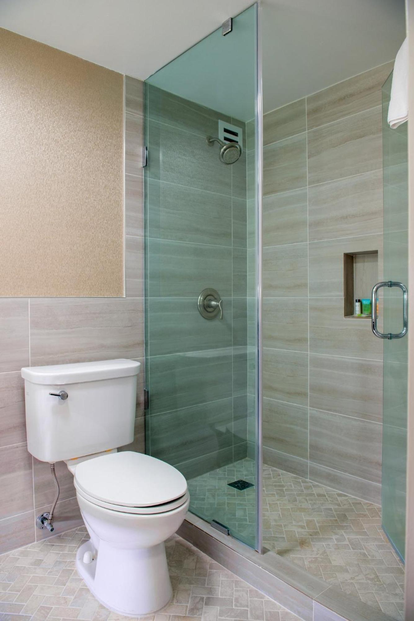 Holiday Inn Baton Rouge College Drive I-10 By Ihg Exterior foto
