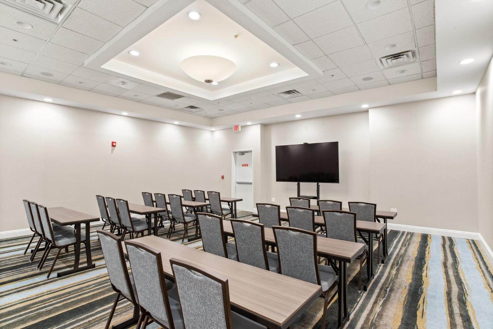 Holiday Inn Baton Rouge College Drive I-10 By Ihg Exterior foto